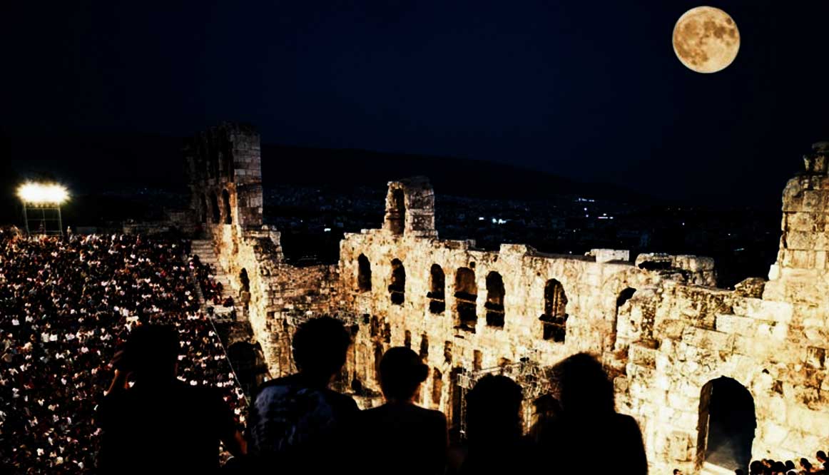 Ανδρέας Καρακότας σε παράσταση με ζωντανή μουσική